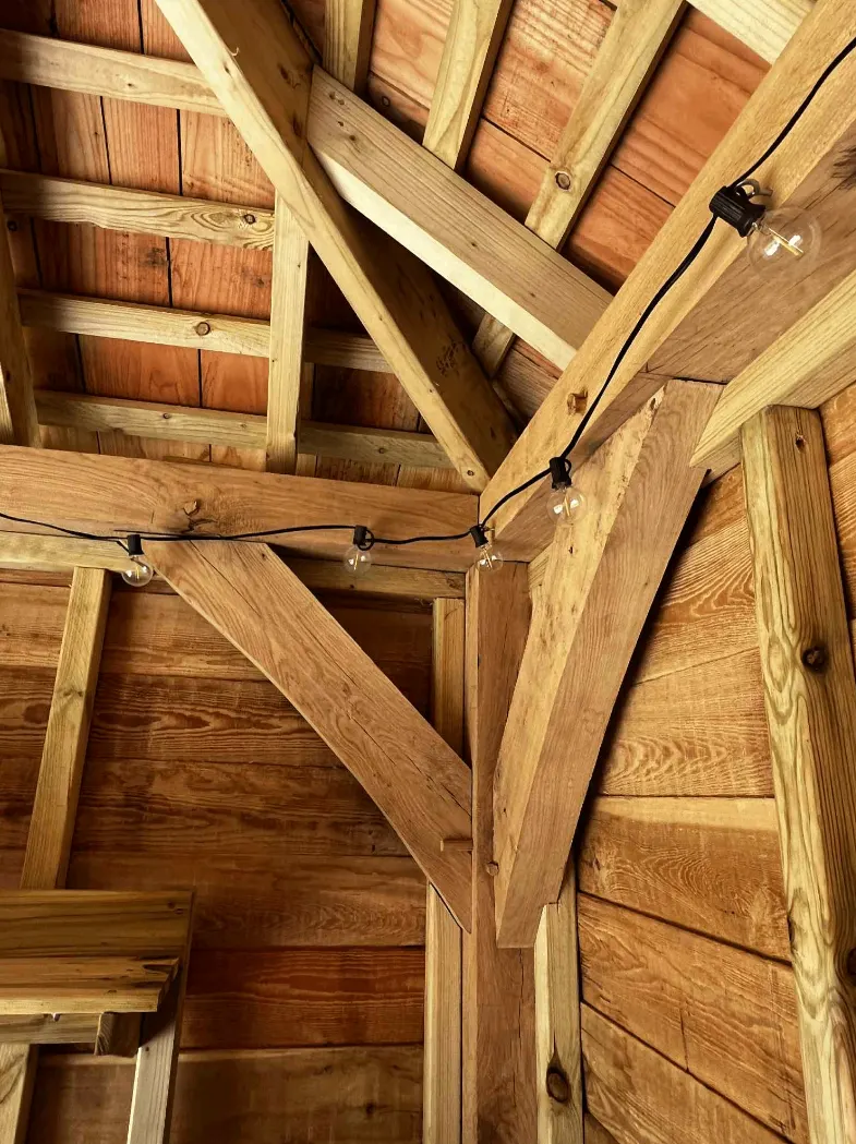 Oak posts, braces and roof timbers in a Horizon Carpentry garden building